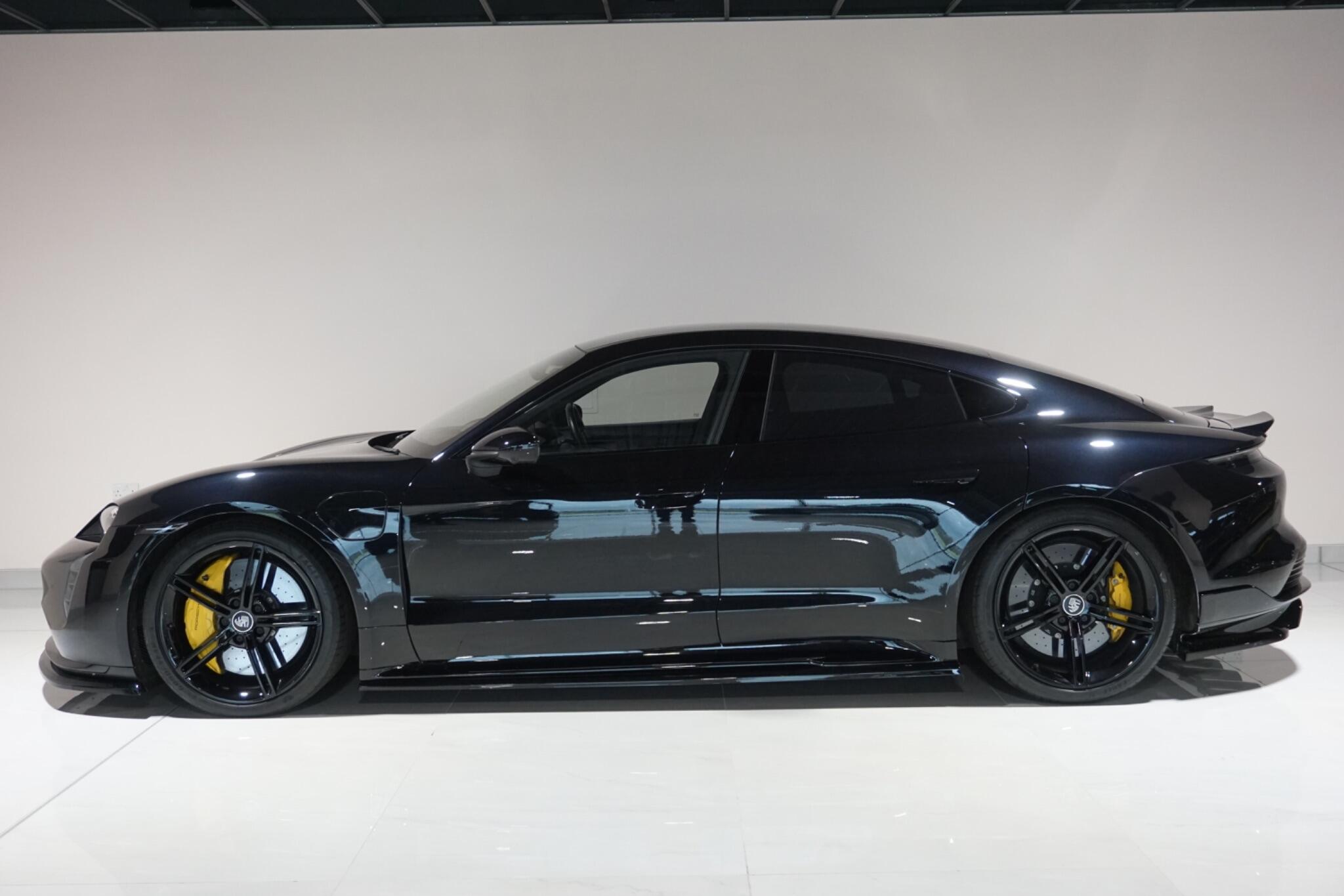 Porsche Taycan Performance Plus 93.4kWh Turbo Saloon 4dr Electric Auto 4WD (680 ps)